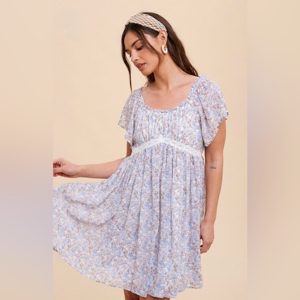 IN LOOM NWT Floral Flutter Sleeve Babydoll Dress Size Medium